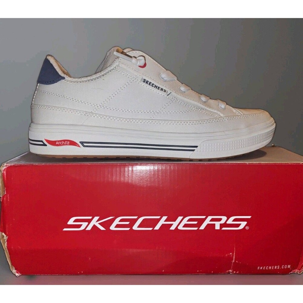 Skechers Arch Fit Arcade Arcata Women’s 9.5 Wide White Canvas Sneakers NIB